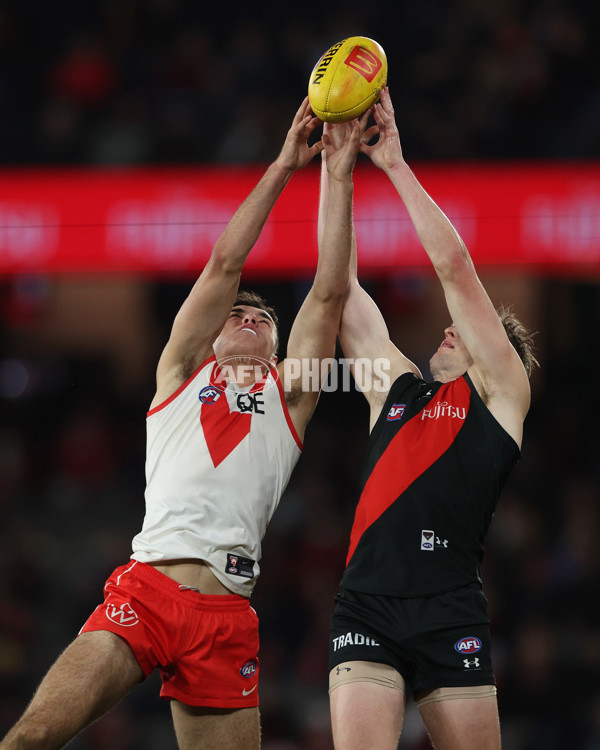 AFL 2024 Round 23 - Essendon v Sydney - A-53053429