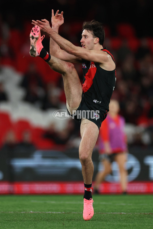 AFL 2024 Round 23 - Essendon v Sydney - A-53053450