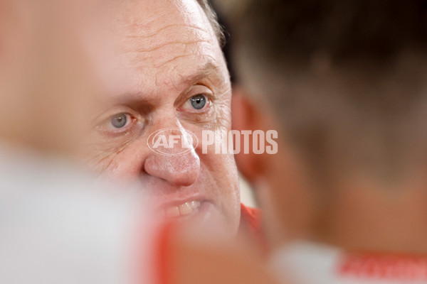 AFL 2024 Round 23 - Essendon v Sydney - A-53053491