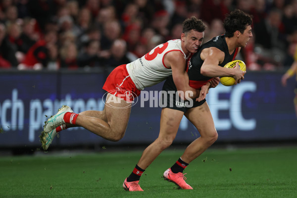 AFL 2024 Round 23 - Essendon v Sydney - A-53053507