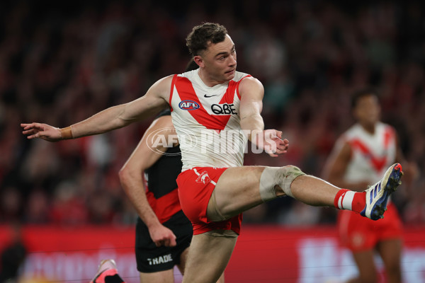 AFL 2024 Round 23 - Essendon v Sydney - A-53053518