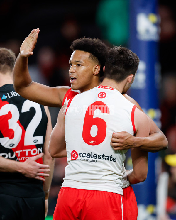 AFL 2024 Round 23 - Essendon v Sydney - A-53053537