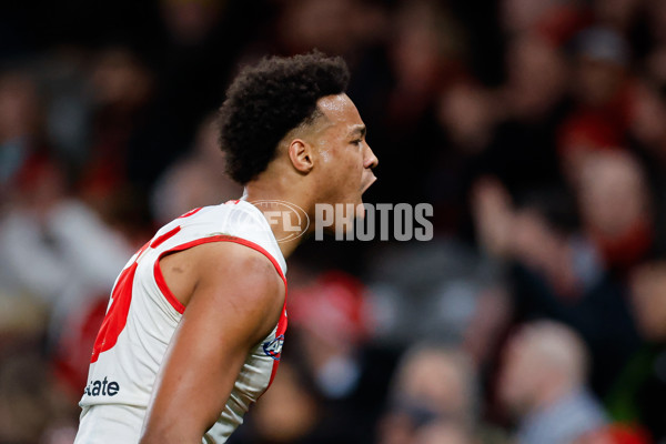 AFL 2024 Round 23 - Essendon v Sydney - A-53053538