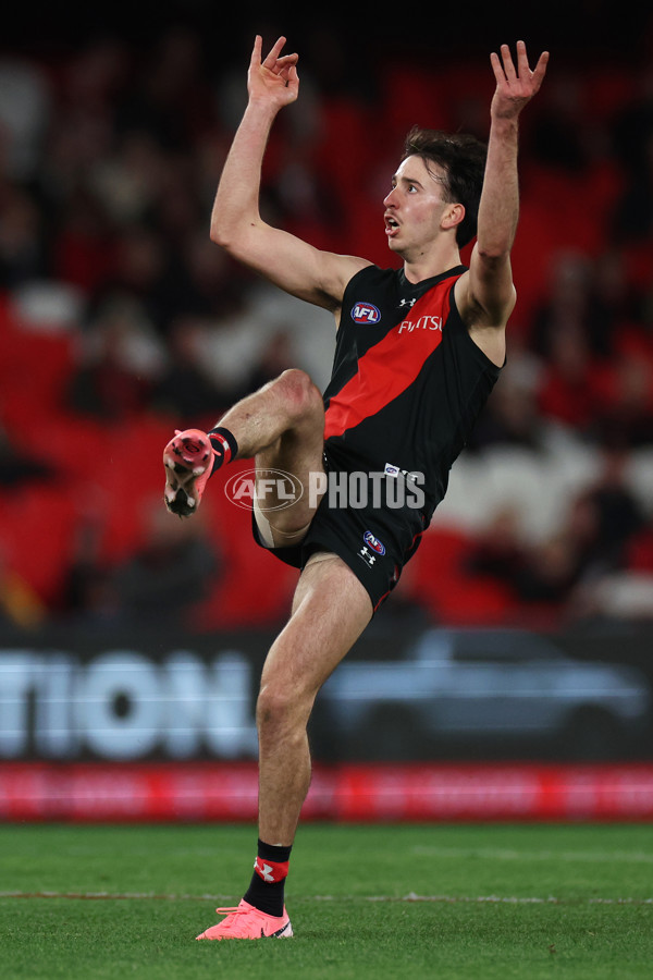 AFL 2024 Round 23 - Essendon v Sydney - A-53053555