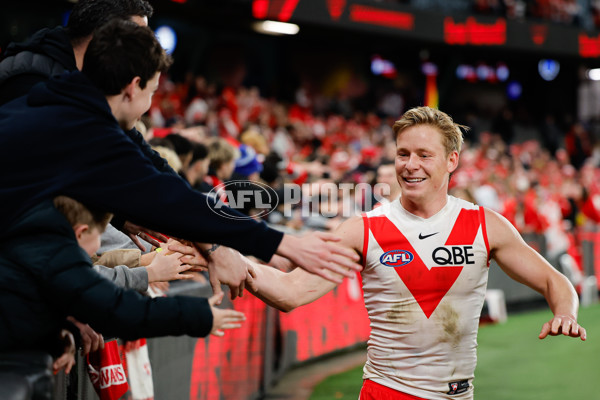 AFL 2024 Round 23 - Essendon v Sydney - A-53056221