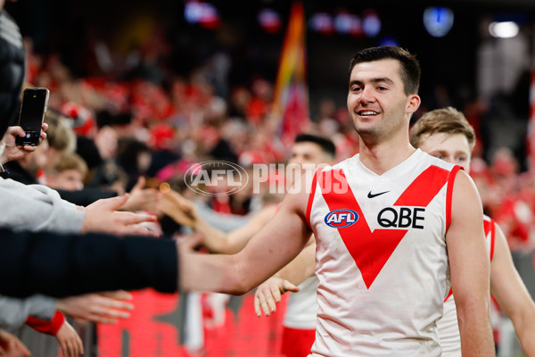 AFL 2024 Round 23 - Essendon v Sydney - A-53056223
