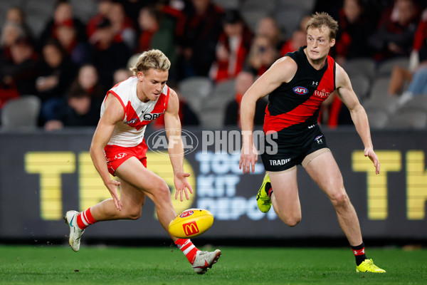 AFL 2024 Round 23 - Essendon v Sydney - A-53056284