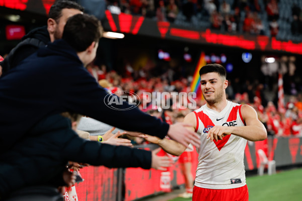 AFL 2024 Round 23 - Essendon v Sydney - A-53056336