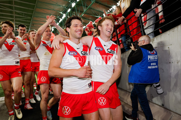AFL 2024 Round 23 - Essendon v Sydney - A-53056339