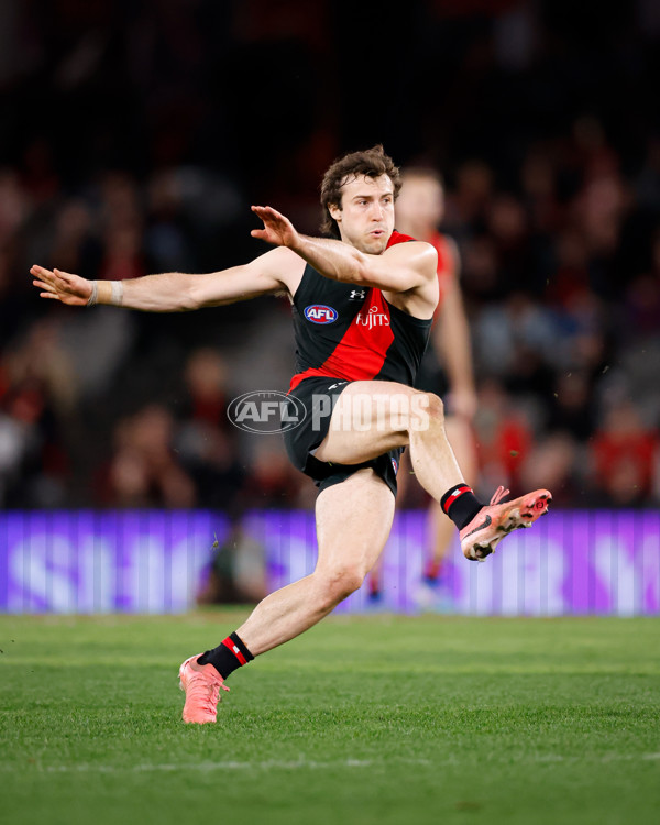 AFL 2024 Round 23 - Essendon v Sydney - A-53056388
