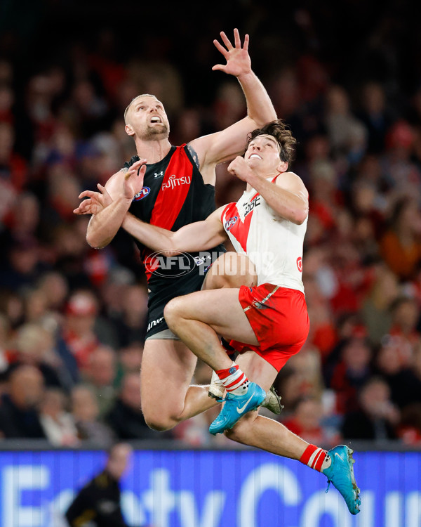 AFL 2024 Round 23 - Essendon v Sydney - A-53056390