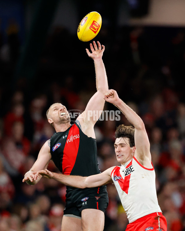 AFL 2024 Round 23 - Essendon v Sydney - A-53056393