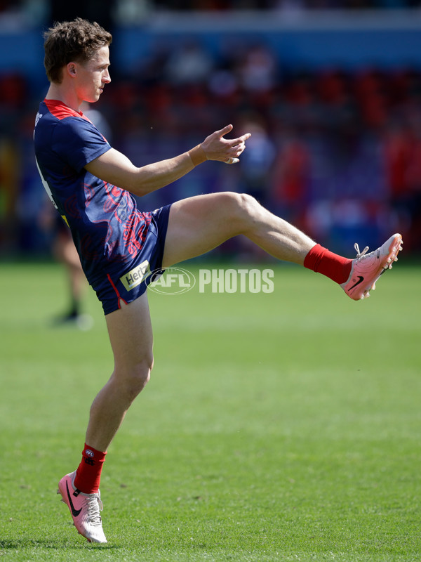 AFL 2024 Round 23 - Gold Coast v Melbourne - A-53061706