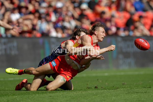 AFL 2024 Round 23 - Gold Coast v Melbourne - A-53063915