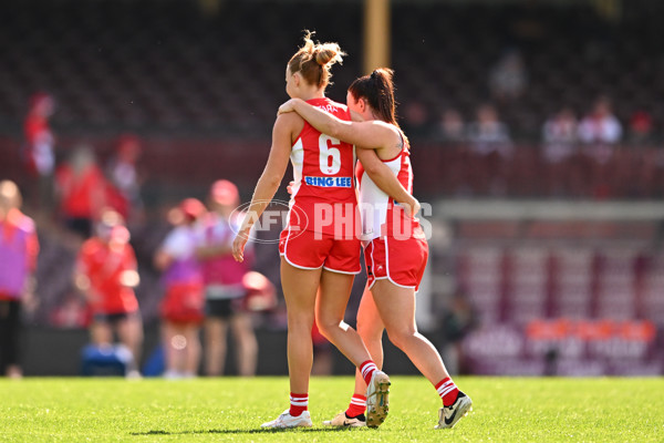 AFLW 2024 Practice Match - Sydney v Hawthorn - A-53063949