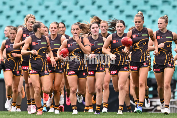 AFLW 2024 Practice Match - Sydney v Hawthorn - A-53063966