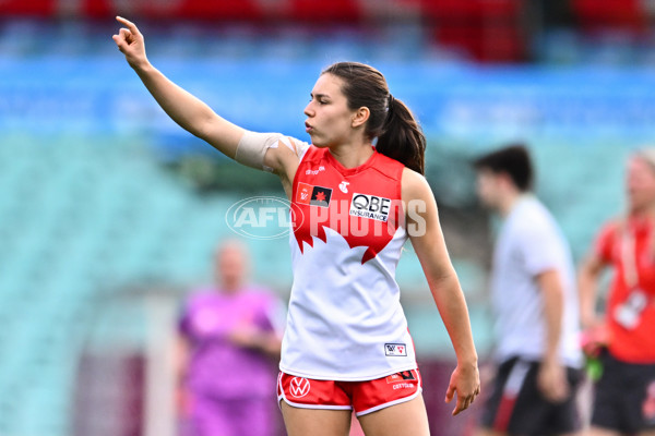 AFLW 2024 Practice Match - Sydney v Hawthorn - A-53064242