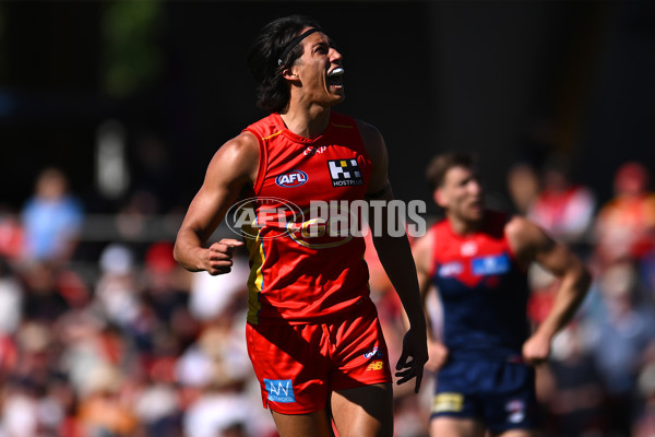 AFL 2024 Round 23 - Gold Coast v Melbourne - A-53064273