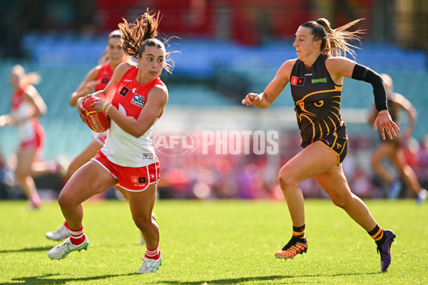 AFLW 2024 Practice Match - Sydney v Hawthorn - A-53066497