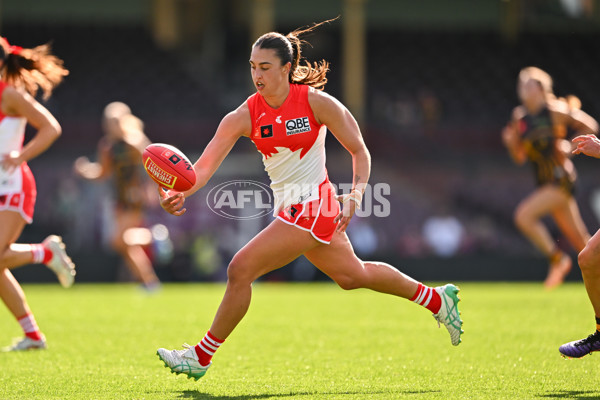 AFLW 2024 Practice Match - Sydney v Hawthorn - A-53066498