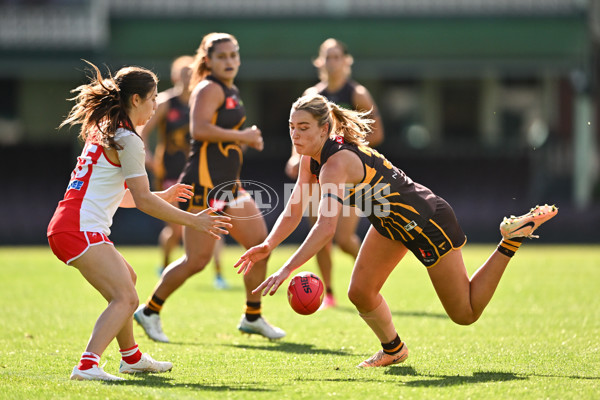 AFLW 2024 Practice Match - Sydney v Hawthorn - A-53069207