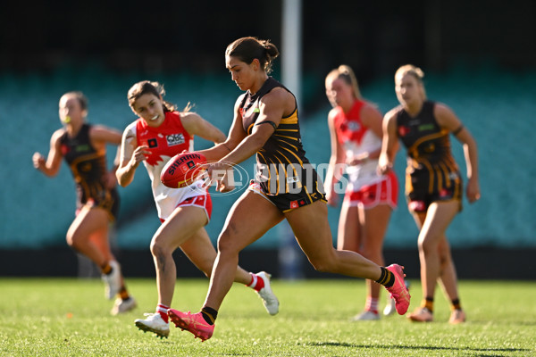 AFLW 2024 Practice Match - Sydney v Hawthorn - A-53072771