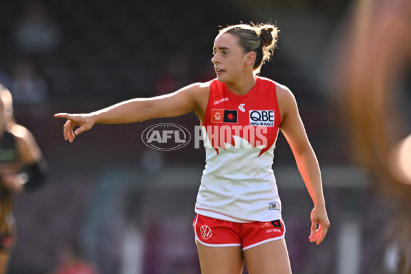 AFLW 2024 Practice Match - Sydney v Hawthorn - A-53075710