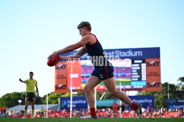 AFL 2024 Round 23 - Gold Coast v Melbourne - A-53080797