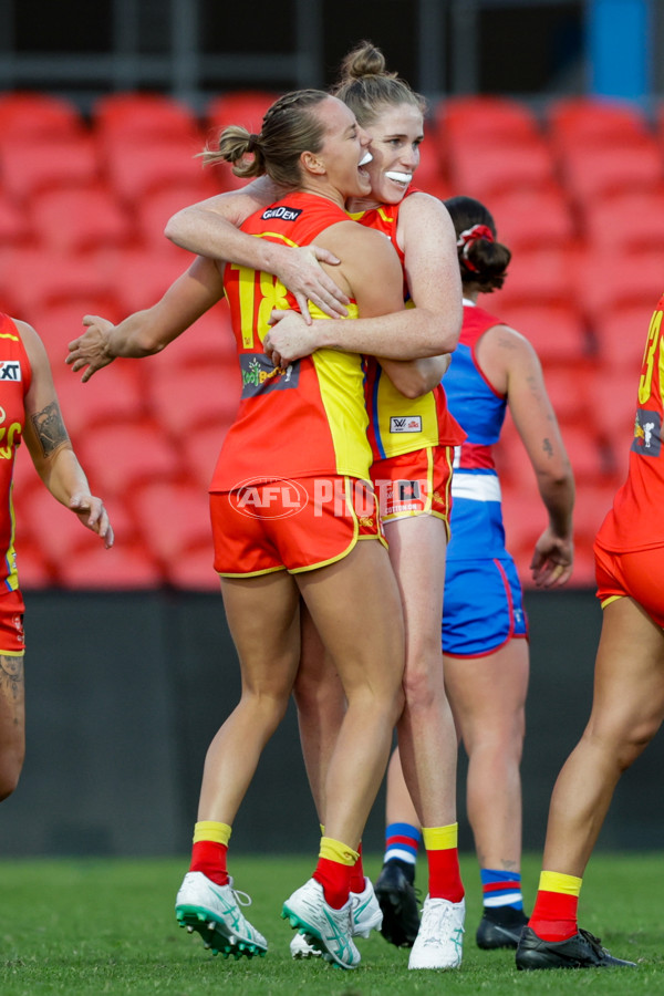 AFLW 2024 Practice Match - Gold Coast v Western Bulldogs - A-53083428