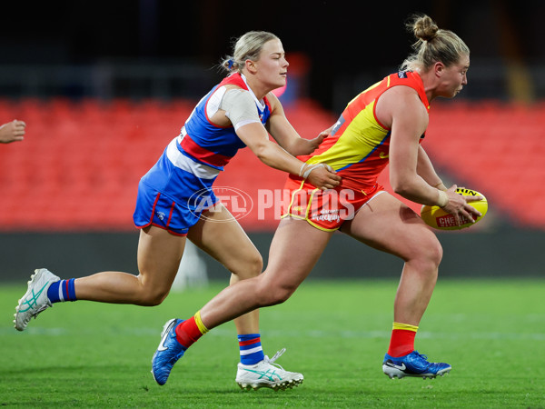 AFLW 2024 Practice Match - Gold Coast v Western Bulldogs - A-53083468