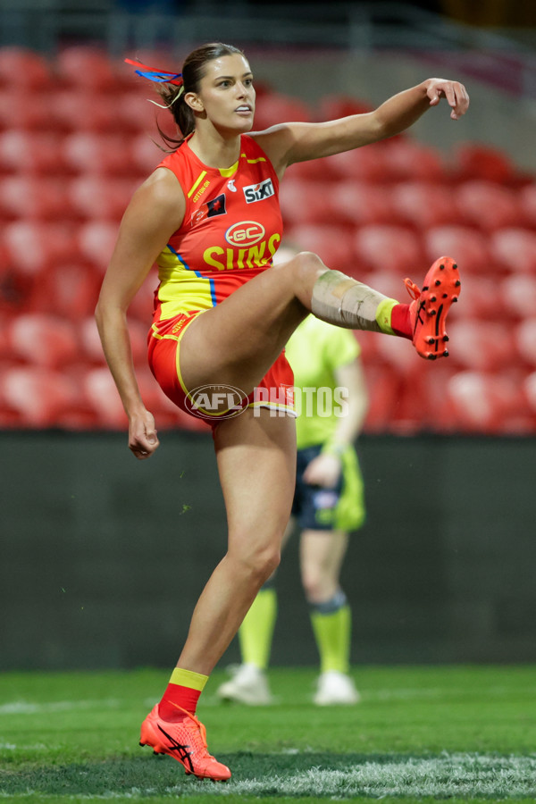 AFLW 2024 Practice Match - Gold Coast v Western Bulldogs - A-53088404