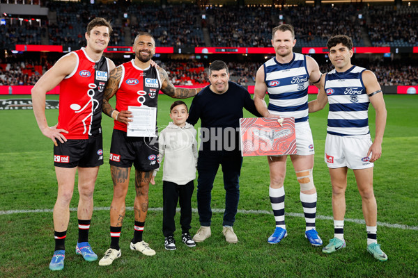 AFL 2024 Round 23 - St Kilda v Geelong - A-53100897