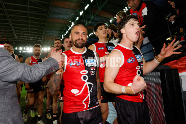 AFL 2024 Round 23 - St Kilda v Geelong - A-53106300