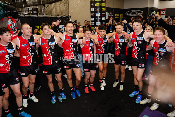 AFL 2024 Round 23 - St Kilda v Geelong - A-53106303