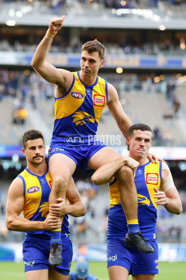 AFL 2024 Round 23 - West Coast v Carlton - A-53151374