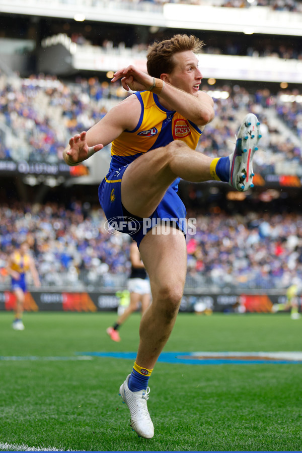 AFL 2024 Round 23 - West Coast v Carlton - A-53156822