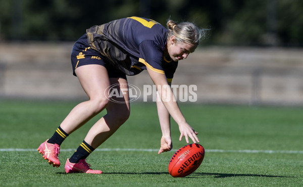 Marsh AFL Championships U18 Girls 2024 - South Australia v Western Australia - A-53338532