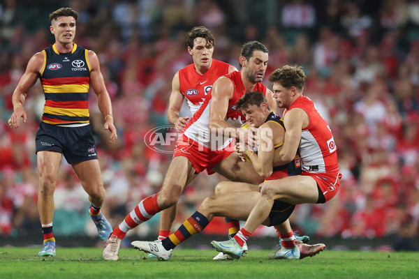 AFL 2024 Round 24 - Sydney v Adelaide - A-53373507