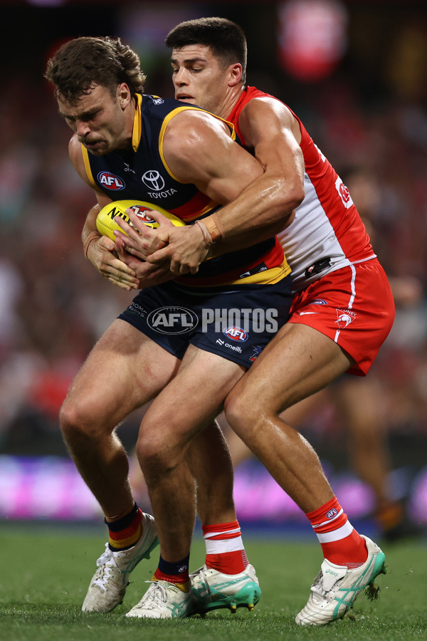 AFL 2024 Round 24 - Sydney v Adelaide - A-53375932