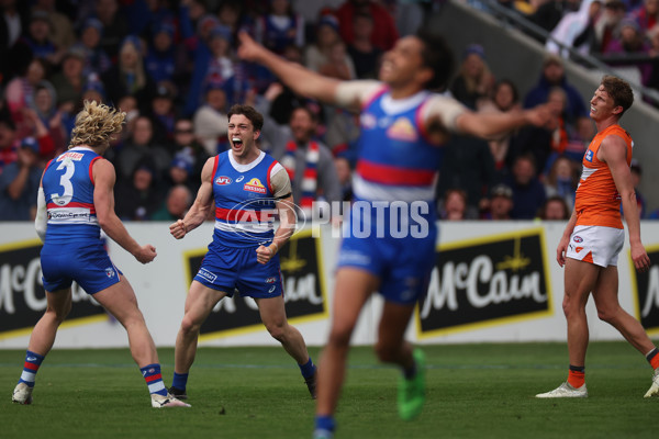 AFL 2024 Round 24 - Western Bulldogs v GWS - A-53383898