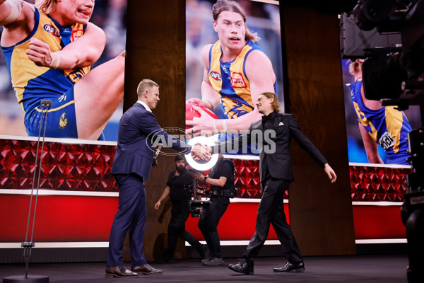 AFL 2024 Media - The AFL Awards - A-53531763