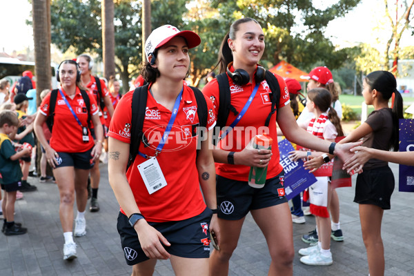 AFLW 2024 Round 01 - Sydney v Collingwood - A-53542511