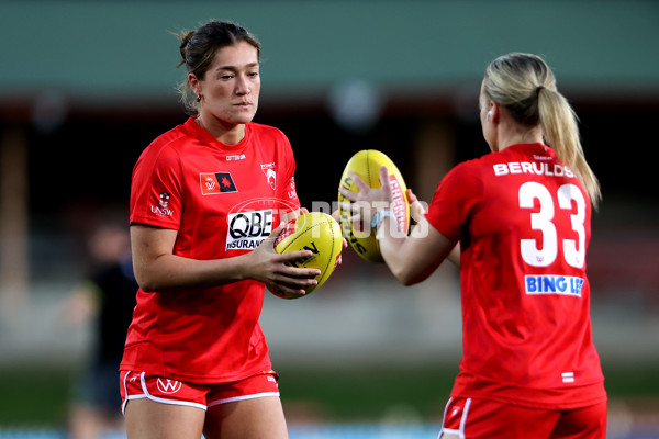 AFLW 2024 Round 01 - Sydney v Collingwood - A-53542516