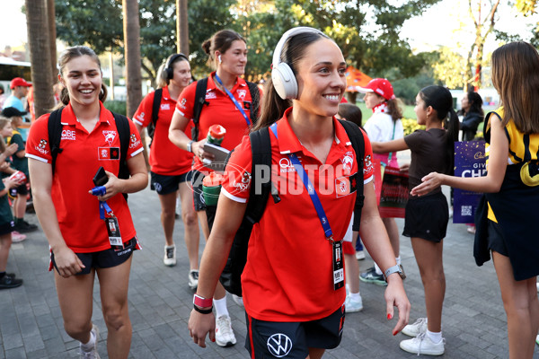 AFLW 2024 Round 01 - Sydney v Collingwood - A-53542799