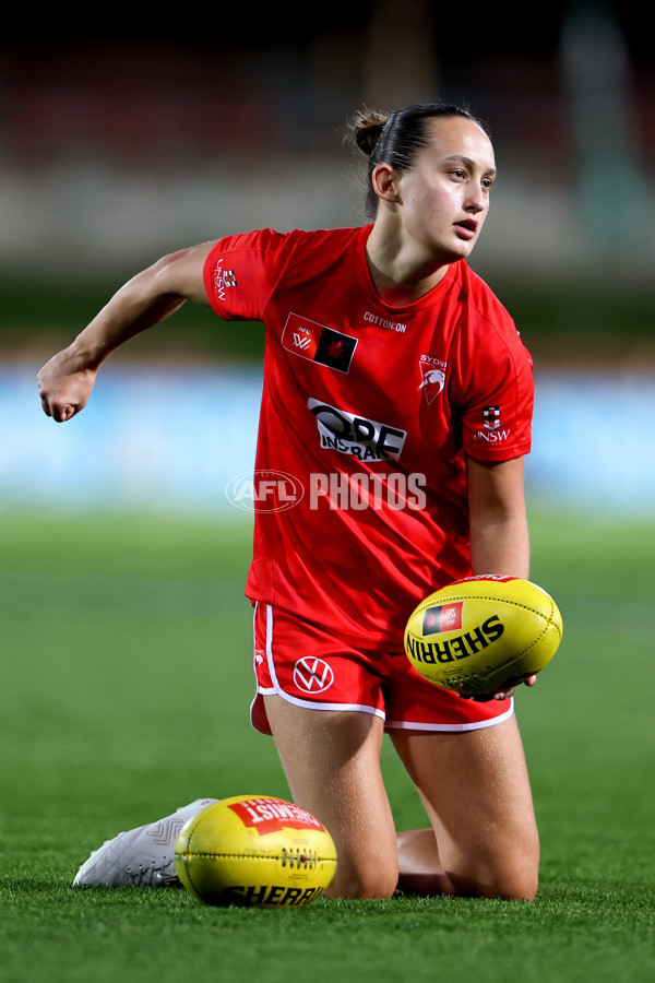 AFLW 2024 Round 01 - Sydney v Collingwood - A-53542816