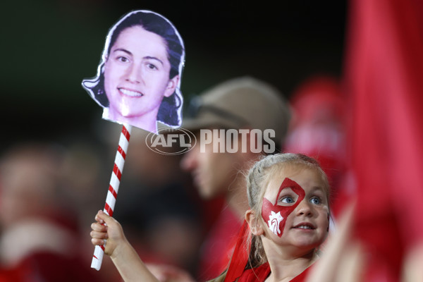 AFLW 2024 Round 01 - Sydney v Collingwood - A-53544651