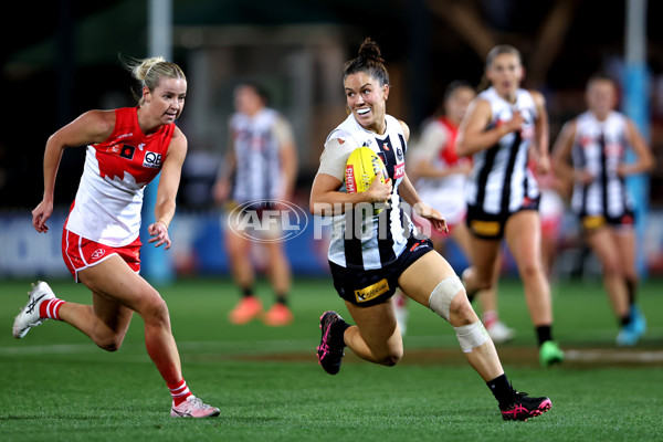 AFLW 2024 Round 01 - Sydney v Collingwood - A-53544666