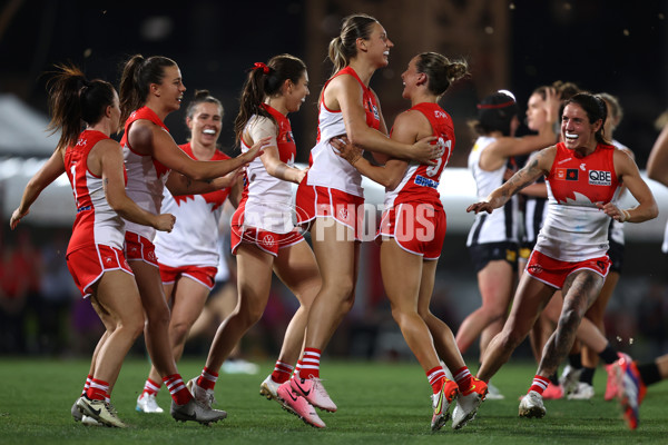 AFLW 2024 Round 01 - Sydney v Collingwood - A-53544706