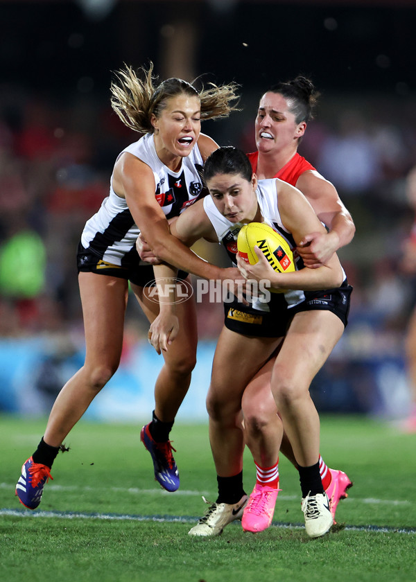 AFLW 2024 Round 01 - Sydney v Collingwood - A-53544732