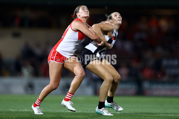 AFLW 2024 Round 01 - Sydney v Collingwood - A-53544787